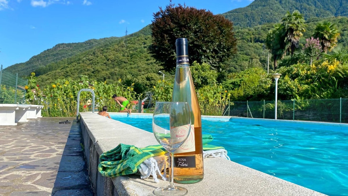 Colico Piano Apartment | Sole 4 Garden Holiday Apartment with Pool