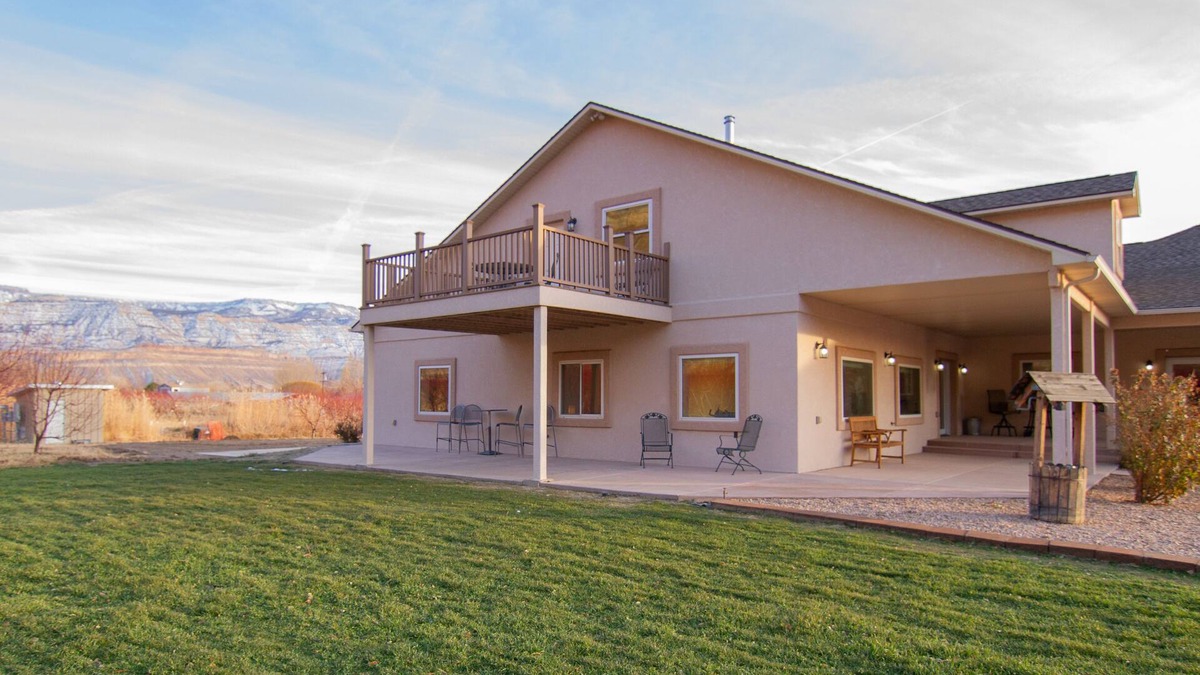 Palisade House | Solid Ground Orchard on the Fruit and Wine Byway in Palisade