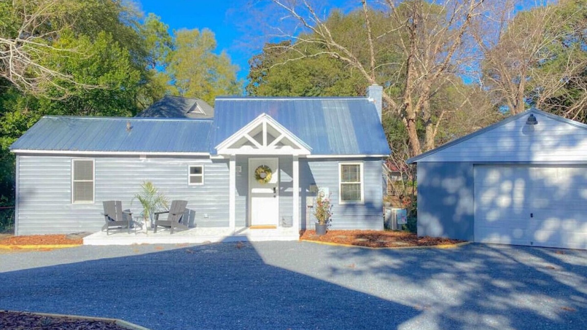 Southern Pines House | Solitude at The Shire 255 - Unit D - Downtown!