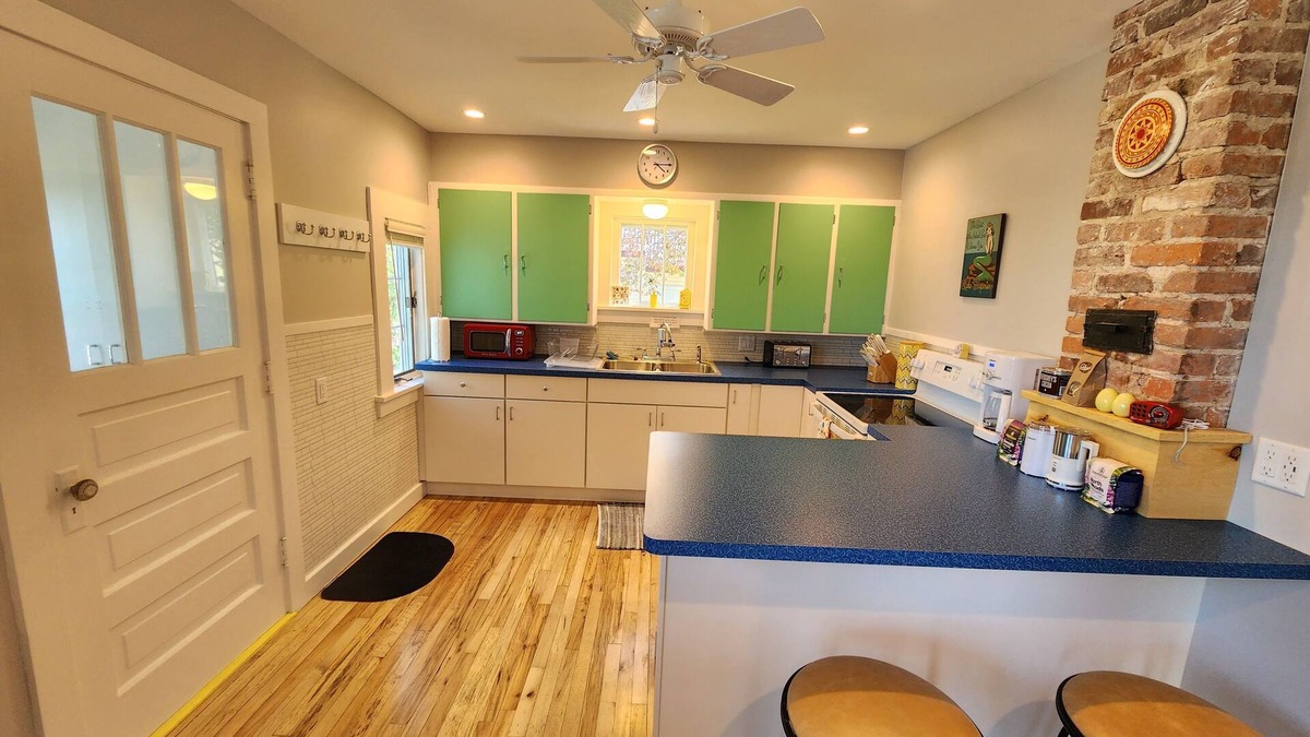 Copper Harbor House | Solstice Cottage: Newly Renovated Retreat in the Heart of Copper Harbor!