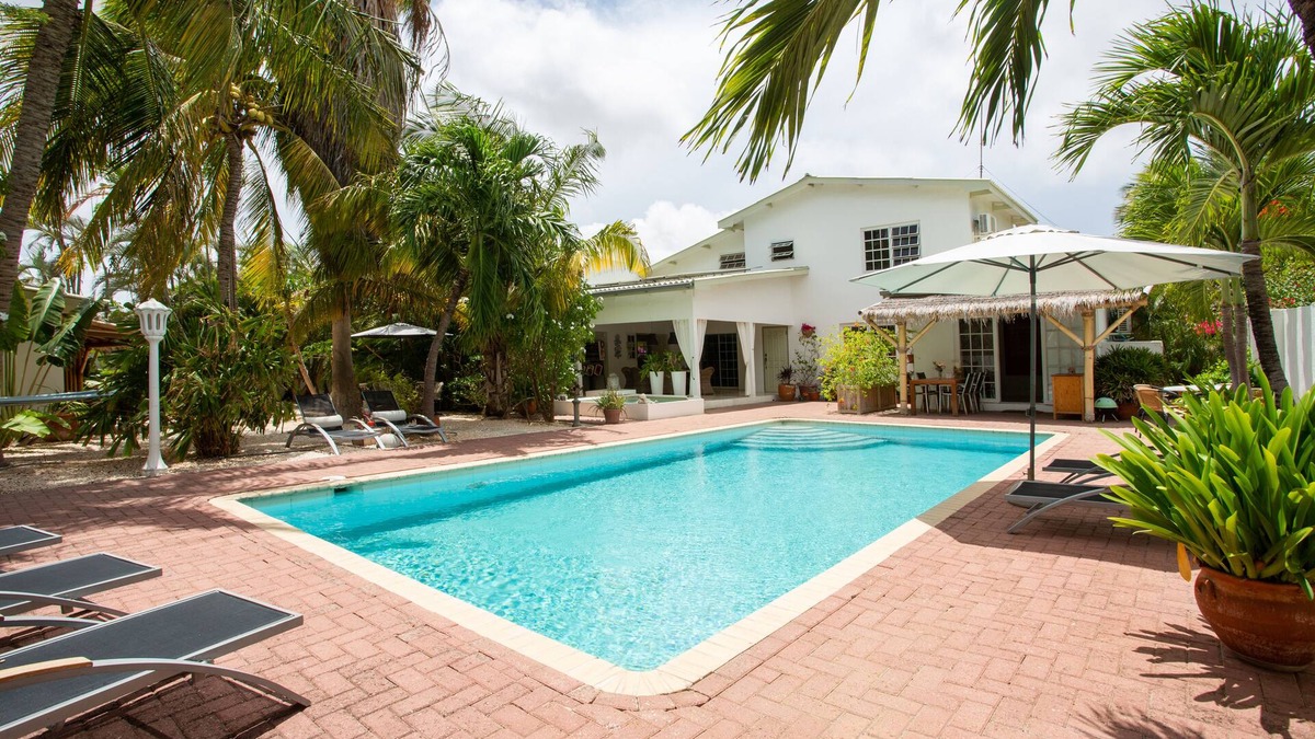 Cas Grandi Apartment | Sombré di Kabana, Casa Piscina