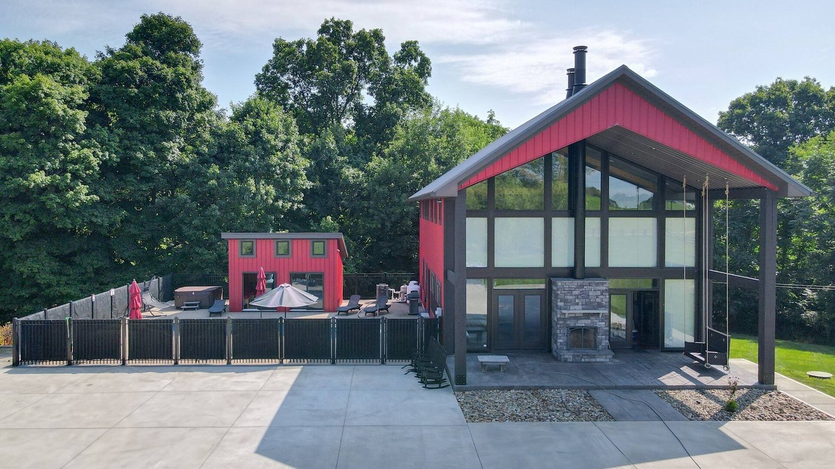 Senecaville House | Some Kind of Wonderful: Escape Near Seneca Lake