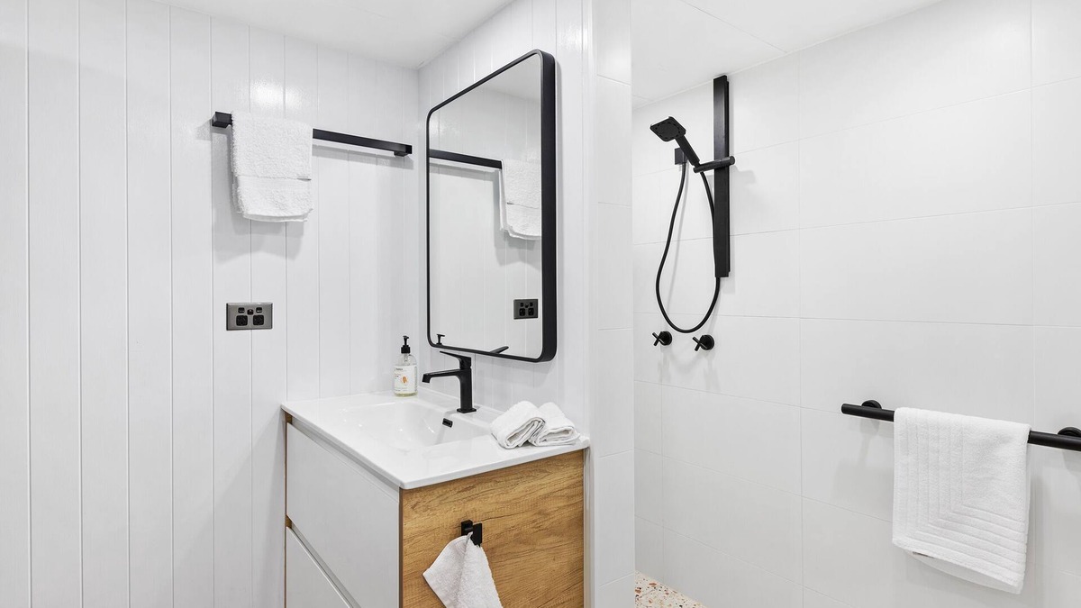 Gold Coast Apartment | Some people look for a beautiful place, while others make a place beautiful.