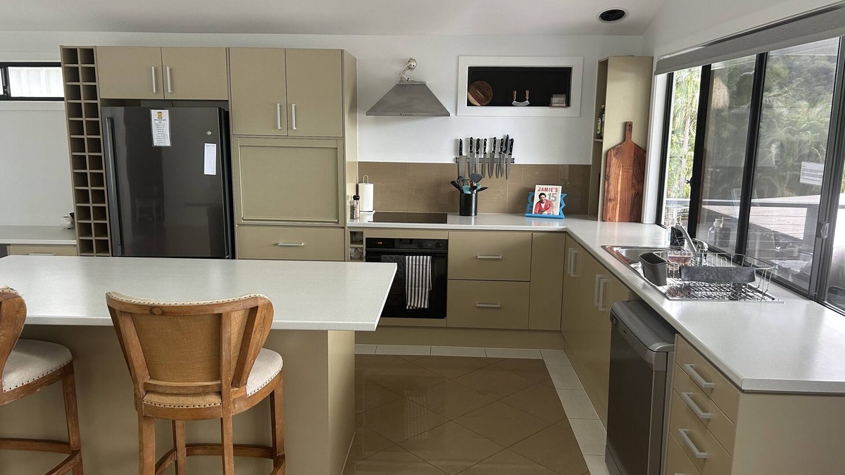Somerset Dam House | Somer Get Away