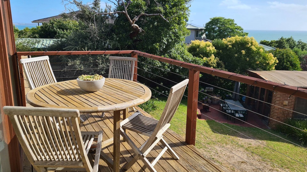 Somers House | Somers holiday haven - great sea views, close to beach