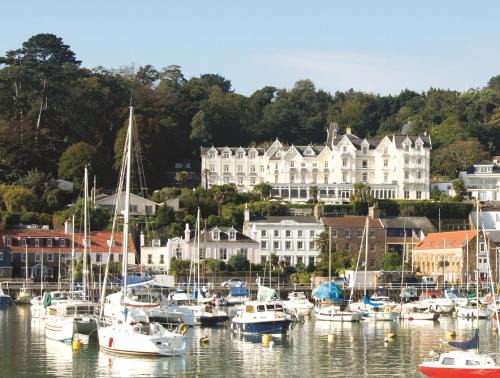 St Aubin Hotel | Somerville Hotel