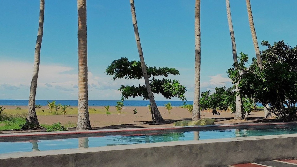 Mambajao House | SomeWhere Else Boutique Resort