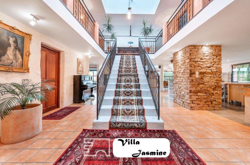 Saint-Meen-le-Grand Villa | Somptueuse Villa Jasmine