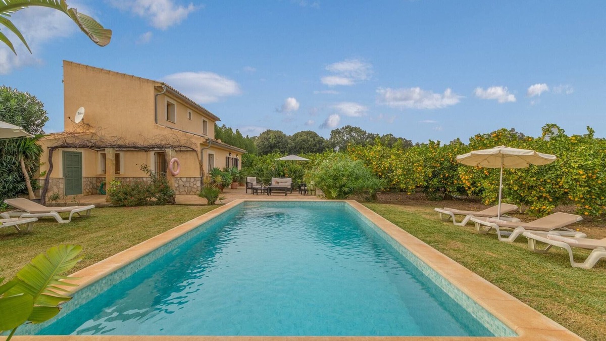Buger House | Son Fornes Home in Inca with Private Pool