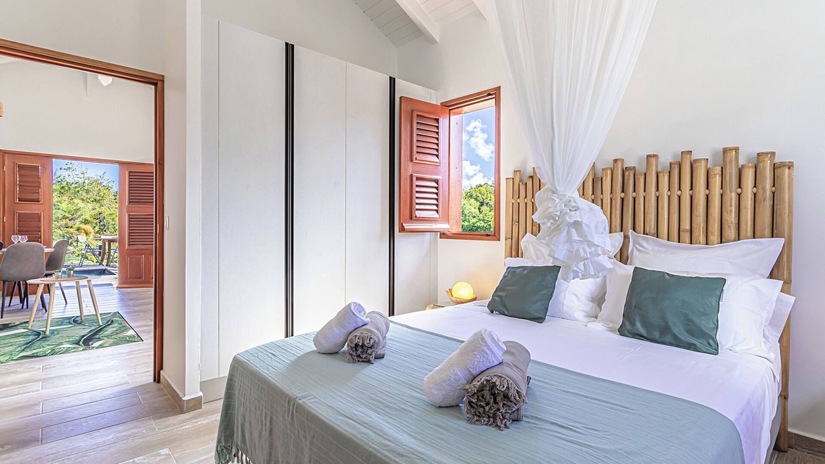 Beauregard House | Sonia Bungalow with jacuzzi and large spaces ideal for 2 people.
