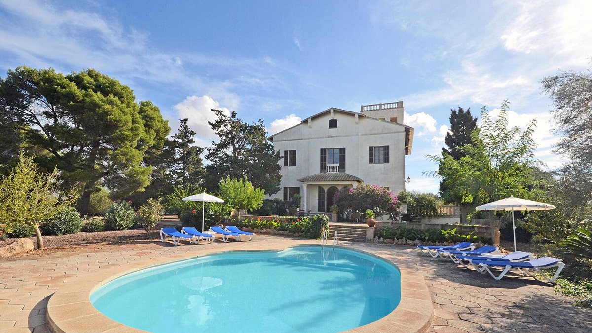 Son Antem Villa | Son Granada - Spacious country house with pool for 12 people