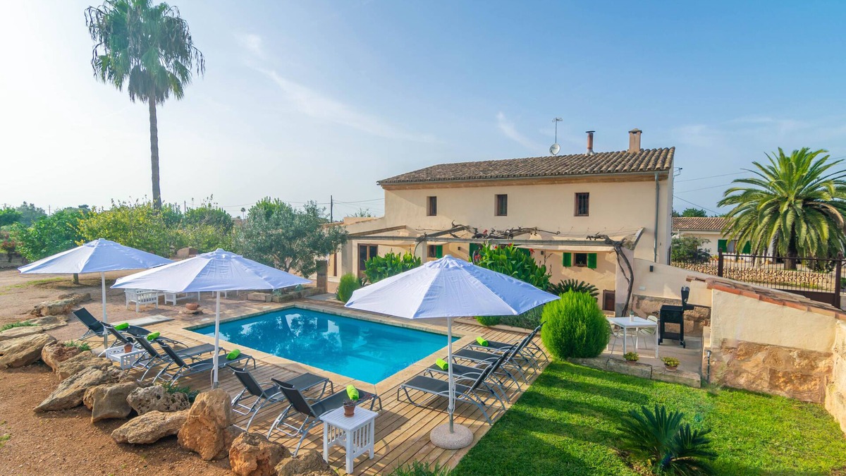 Algaida Villa | SON INDIOT - Beautiful country house for 10 people with private pool. Free WIFI.