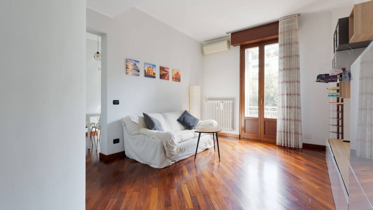 Gioia Apartment | Sondrio M3 - Spacious apartment with balcony!