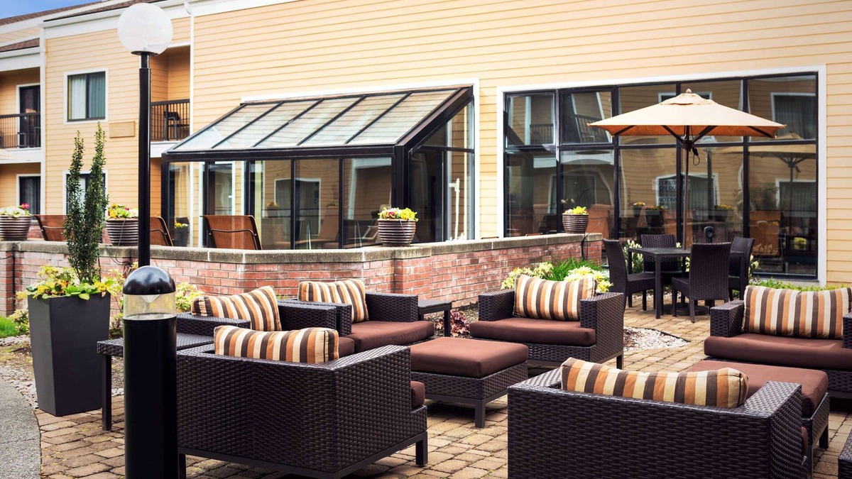 Bridle Trails Hotel | Sonesta Select Seattle Bellevue Redmond