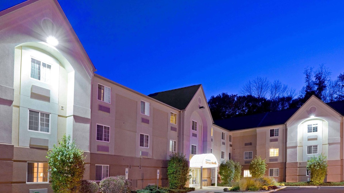 Morris Plains Hotel | Sonesta Simply Suites Parsippany Morris Plains
