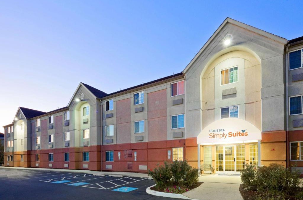 Mount Laurel Hotel | Sonesta Simply Suites Philadelphia Mount Laurel