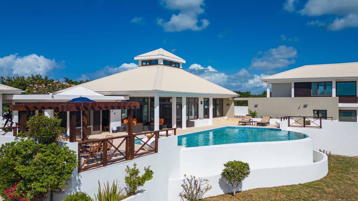 Rendezvous Bay Apartment | Songbird 3 BR Anguilla Villa