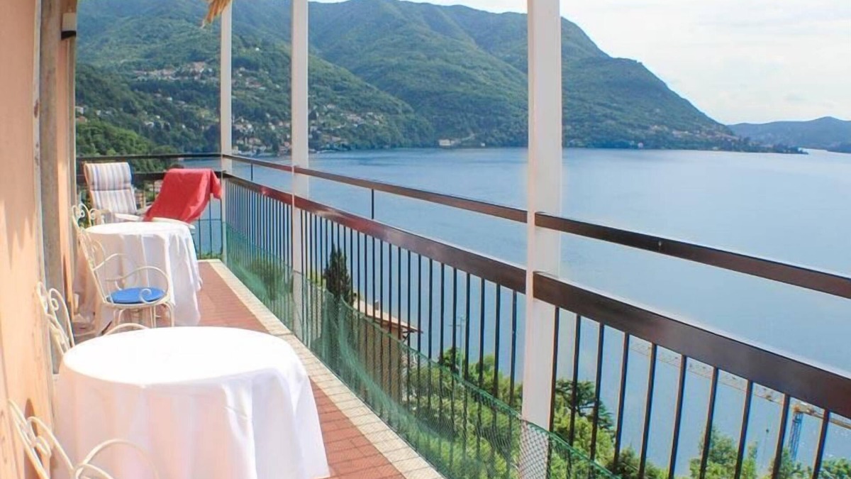 Pognana Lario Apartment | Sonia Musica Aperol Holiday Apartment with Lake View