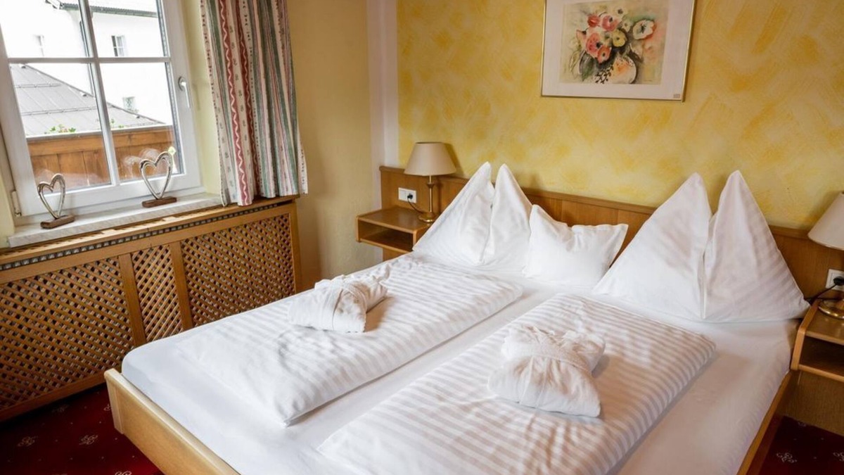 Hintersee Bed & Breakfast | SONNBERG with rich breakfast buffet - DAS Hintersee