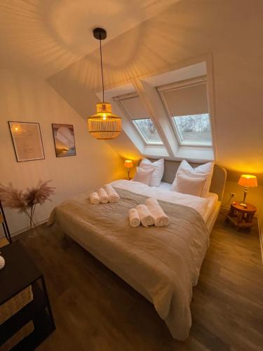 Kreyenbruck Apartment | Sonnige Dachwohnung nahe dem Klinikum.