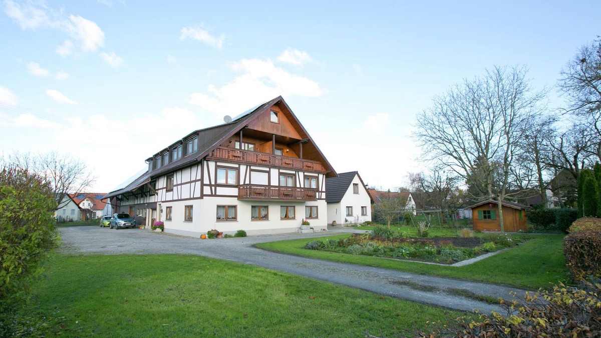 Bermatingen Apartment | Sonniges Balkonapartment, Ahausen
