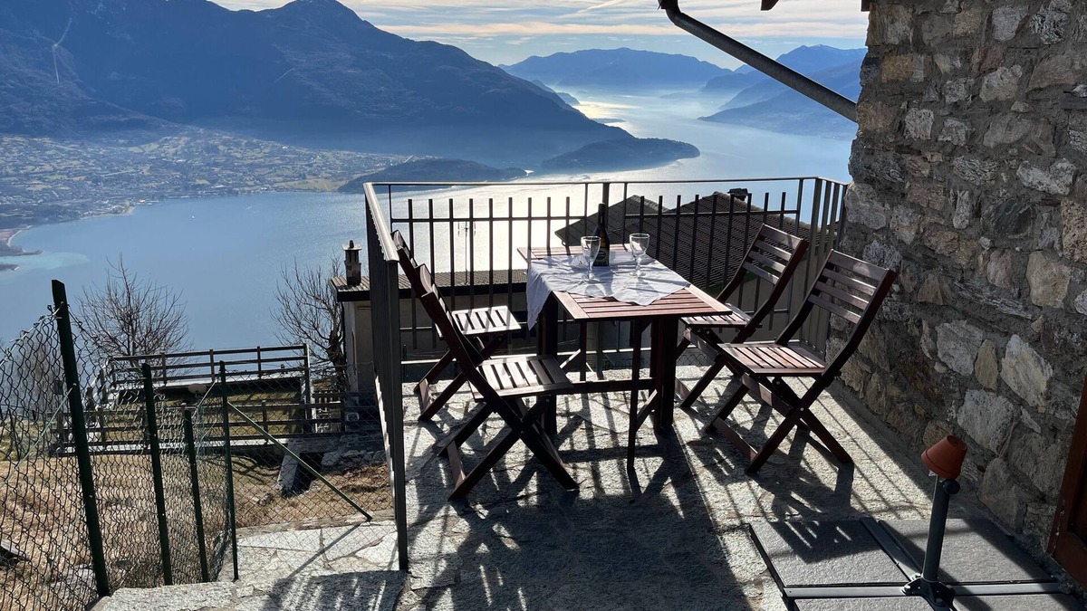 Montemezzo Cabin | Sonniges Rustico in den Bergen am Comer See