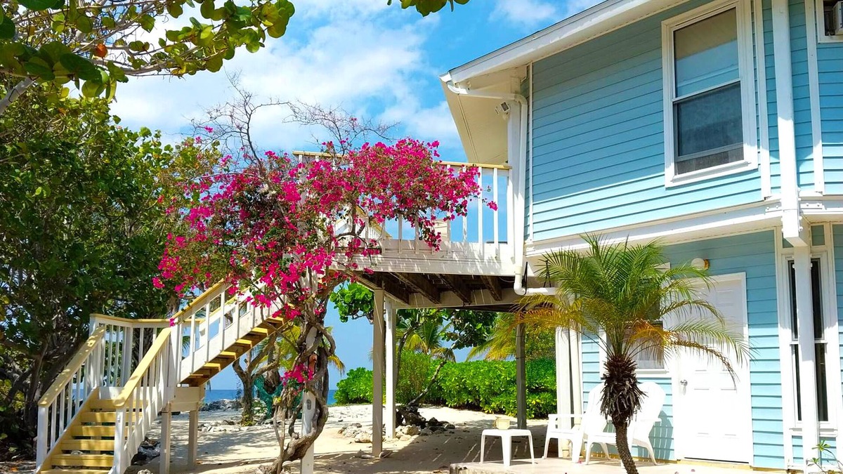 West End House | Sonscape Ocean Odyssey on the beach 100 feet from the water with stunning views!