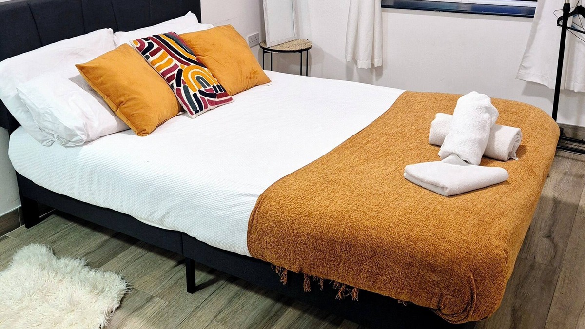 Limerick City Centre Apartment | Soothing apartment with WiFi in lovely Limerick