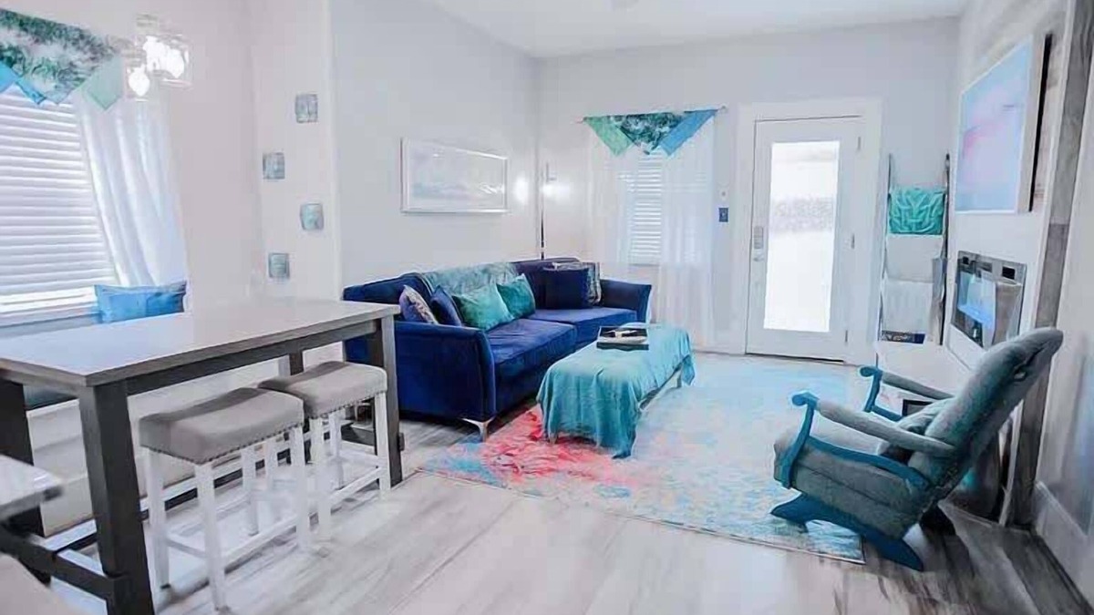 Nederland House | Soothing Blues in Peaceful 2BR/1BA Cottage