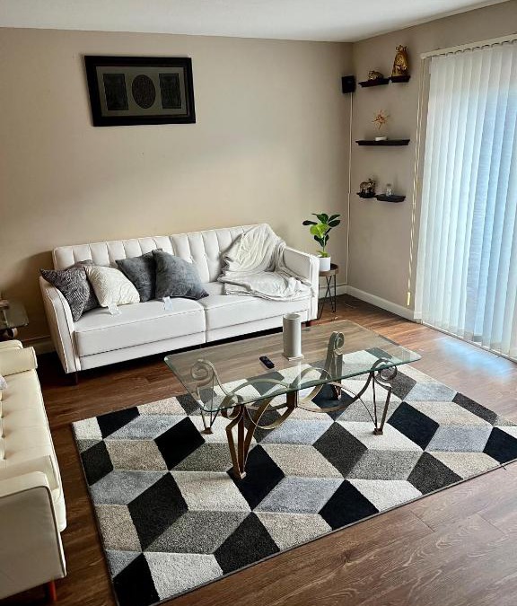 Vernon Apartment | Soothing Lovely 2 bedroom Home