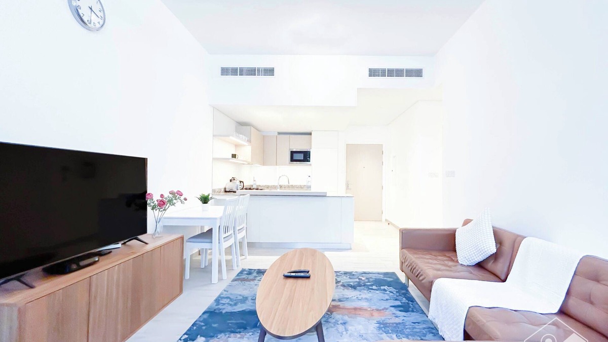 Jumeirah Village Apartment | Sophisticated 1-Bedroom Apartment in Belgravia 3