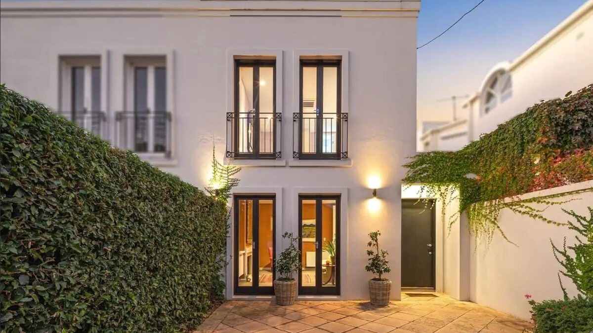 Toorak House | Sophisticated Art Deco in the Heart of Toorak