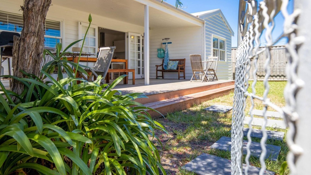Sorrento Cottage | Sorrento Beach Cottages #1 - 1 NIGHT FREE!* - Gorgeous beach cottage, 2 min walk to Sorrento village