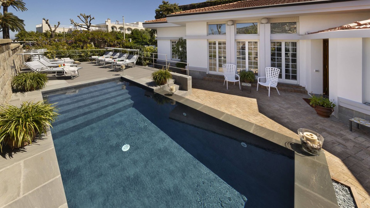 Sorrento City Centre Villa | Sorrento Holidays – Villa Pearl - Luxury in Sorrento - private pool - 6 bedrooms
