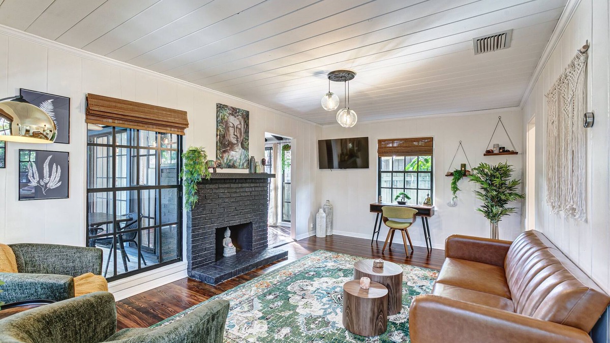 Southside House | SoSo Bamboo Bungalow - Cozy, Private Zen Retreat