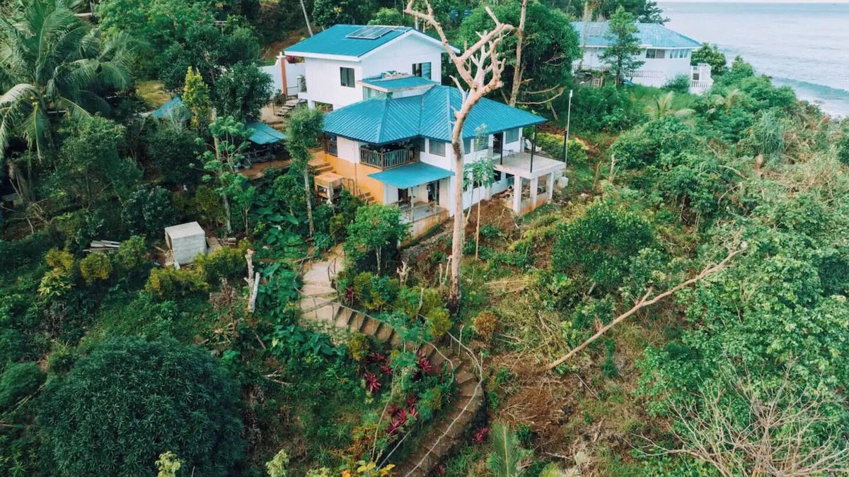 Puerto Princesa House | Soul Shine Beach House, entire house 3 bedrooms total with sapcious living areas