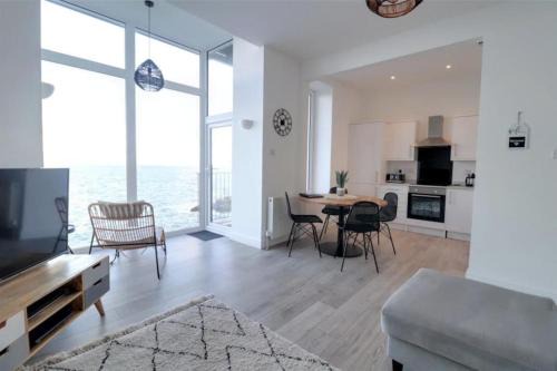Hele Apartment | Sound of the Sea - Ilfracombe