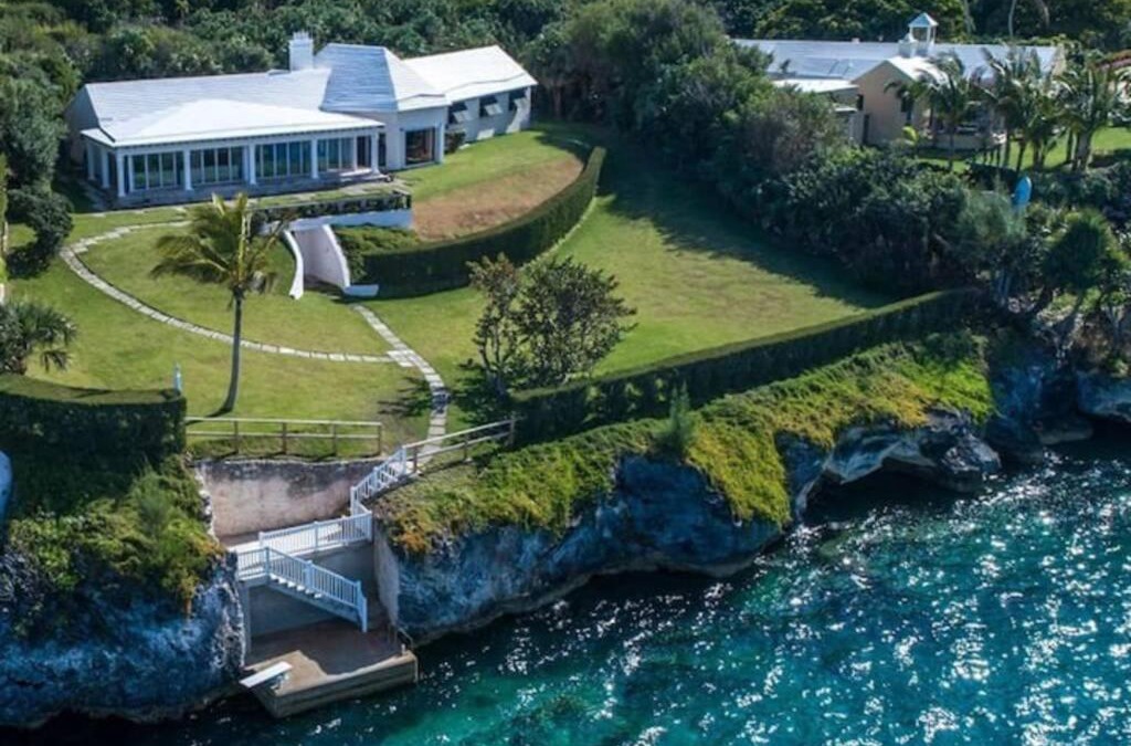 Smith's Villa | Sound Winds private oceanfront estate with private tennis court & swim dock Property overview
