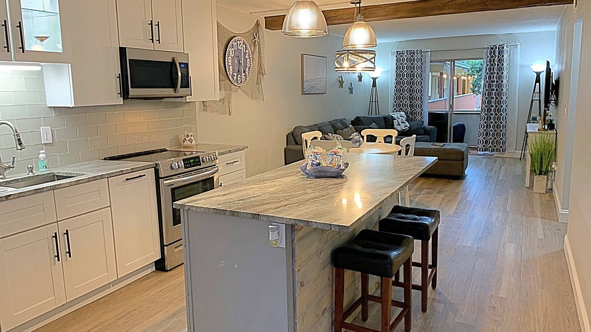 Mary Esther Condo | Soundside 2 Bdr Condo *Pool & dock