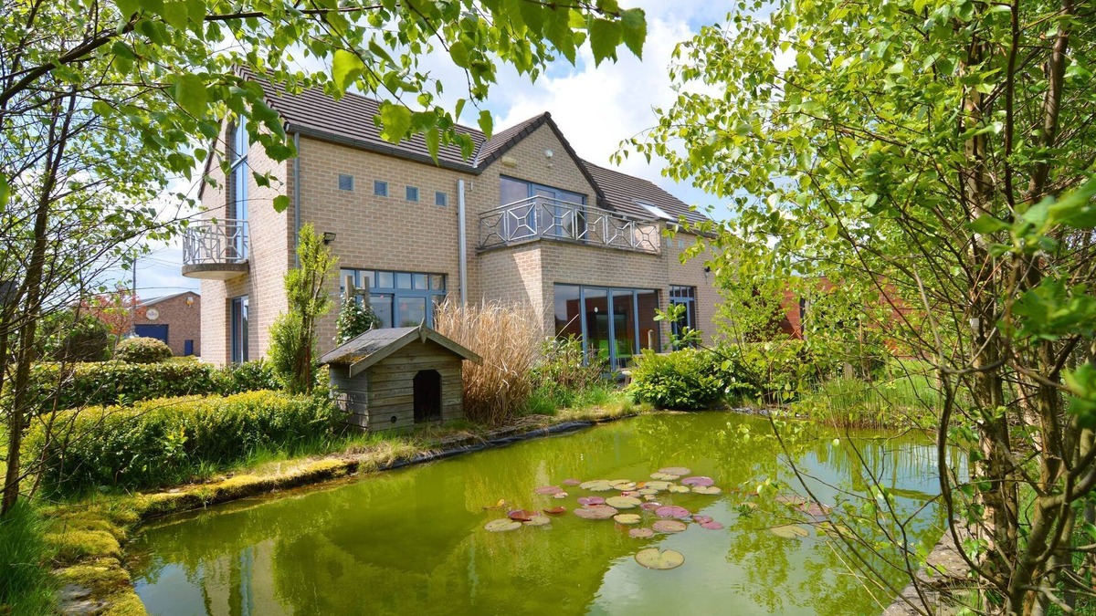 Waimes Villa | Sourbrodt Villa with Pool