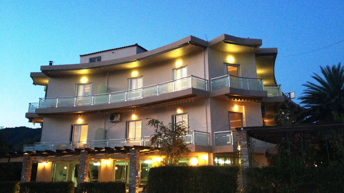Rovies Hotel | Souris