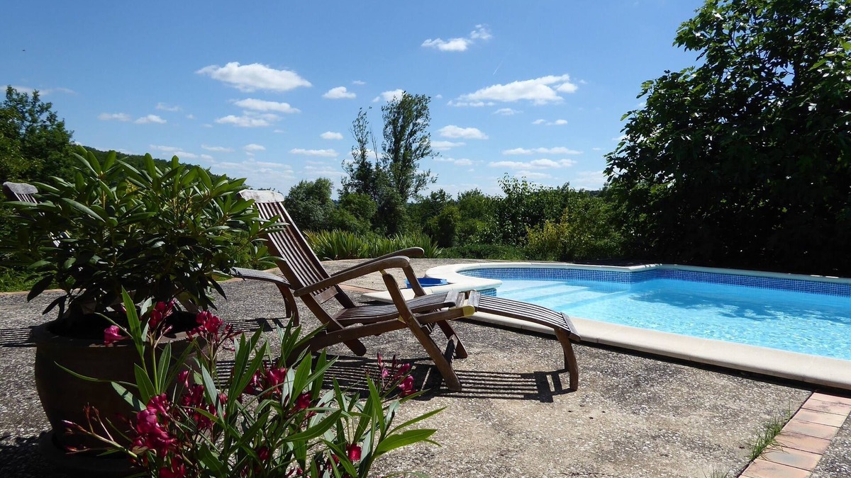 Montagudet Apartment | Sous les Arbres - private pool, great views, relax, unwind, get closer to nature