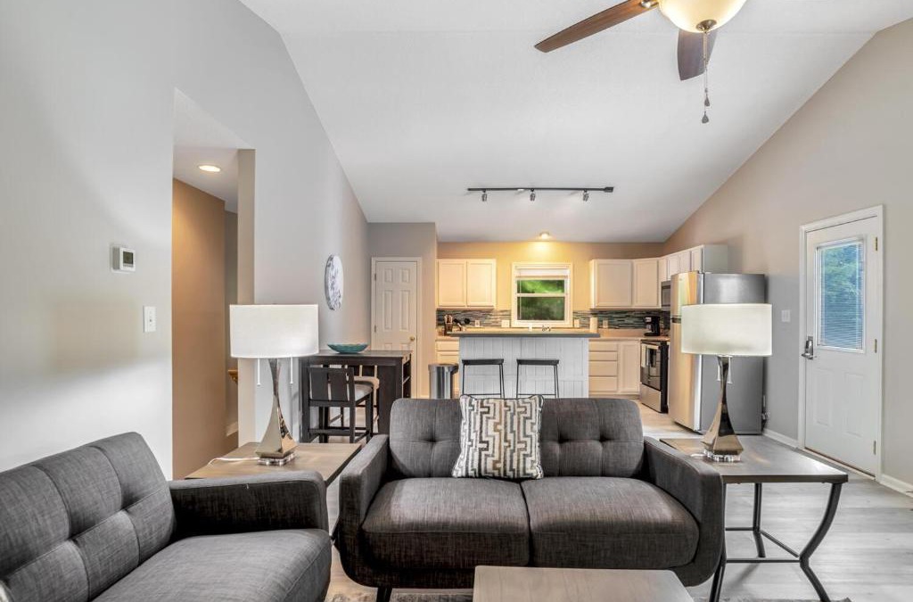 Royal Pines House | South Asheville Townhome 16 B