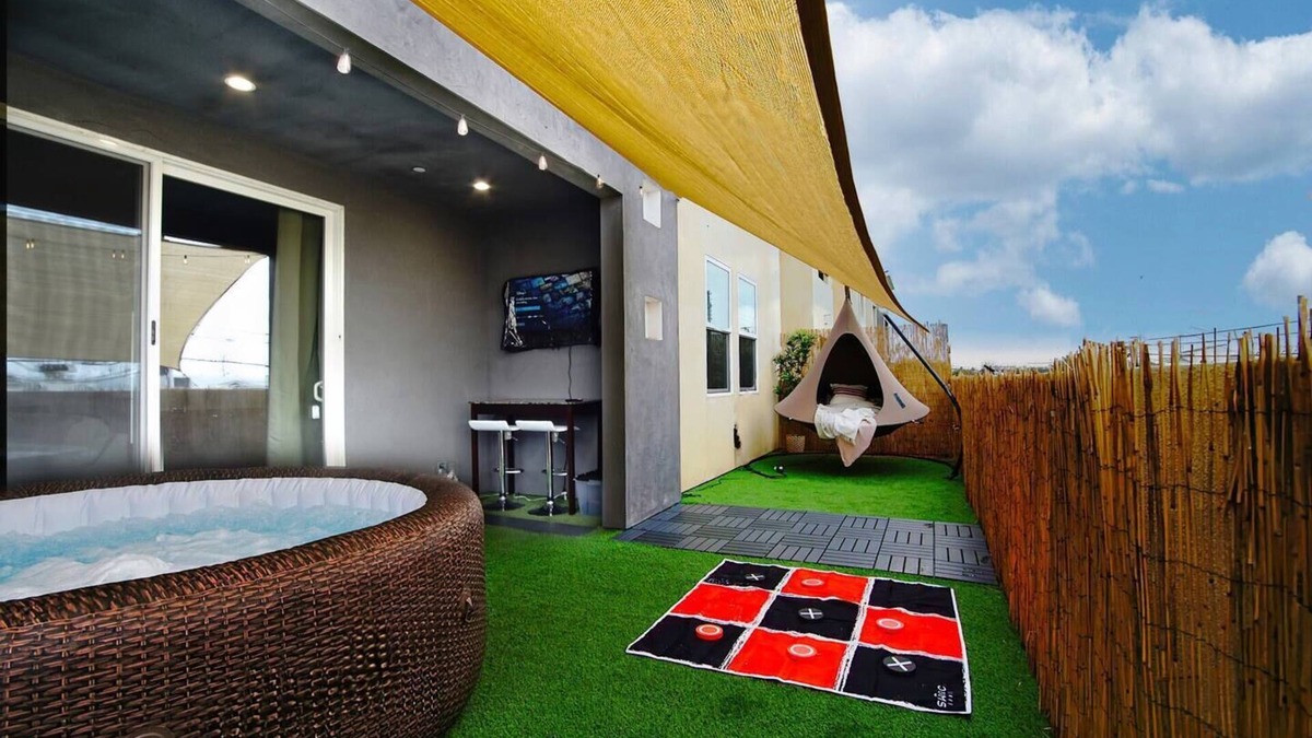 Lawndale Condo | South Bay Sanctuary