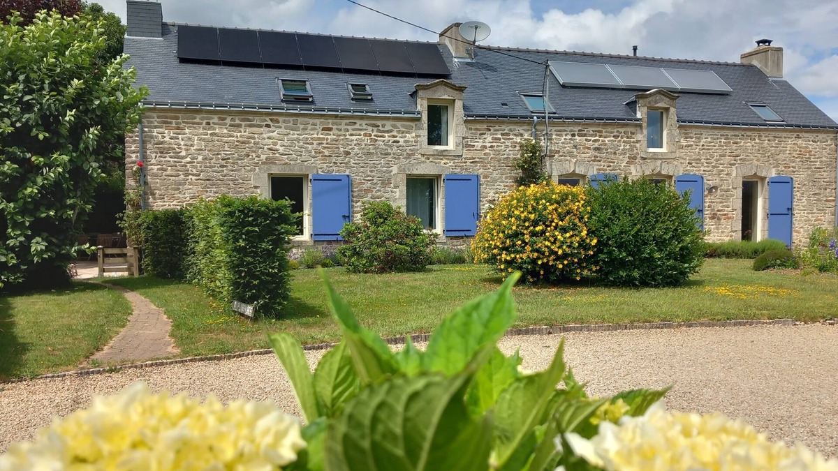 Pluvigner House | South Brittany, 'longère' in the countryside.