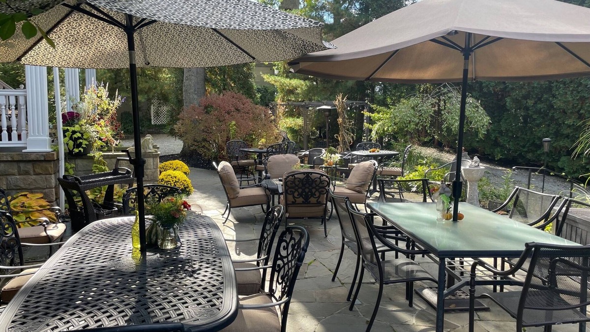 Scottdale Bed & Breakfast | South Broadway Manor