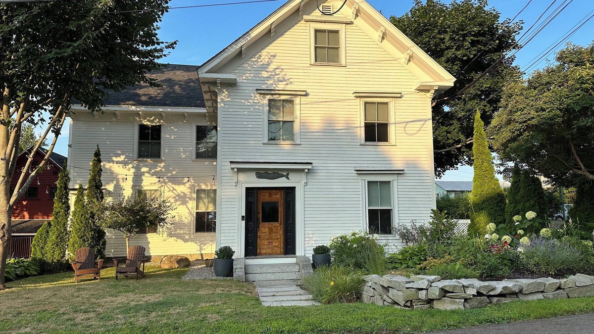 Rockland Apartment | South End Sea Captains home in Rockland, ME
