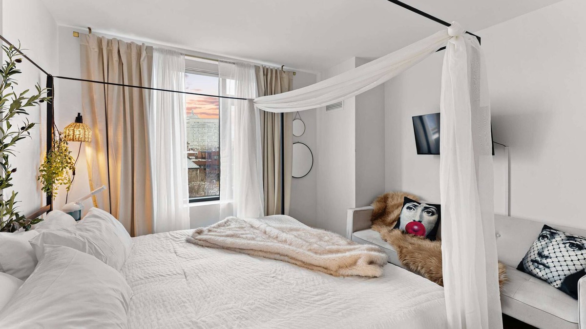 East Cambridge Apartment | South End Serenity: Your Family's Dream Getaway!