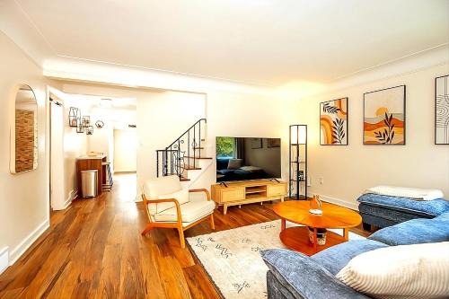 South Euclid House | South Euclid 4BR Luxe Escape with Hot Tub and BBQ