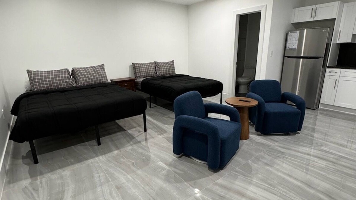 Parkland Apartment | South Florida Exclusive Studio 10mi from Beaches